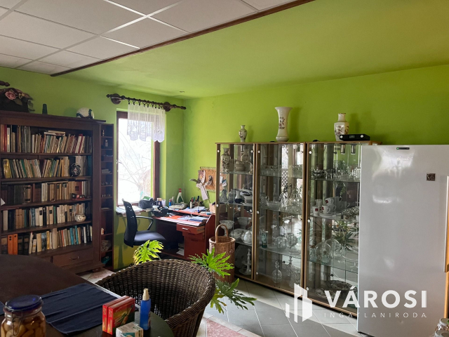 Kis-dunához közel családi ház eladó Kiskunlacházán!