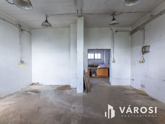 Kiadó 218 m2-es raktár és műhely