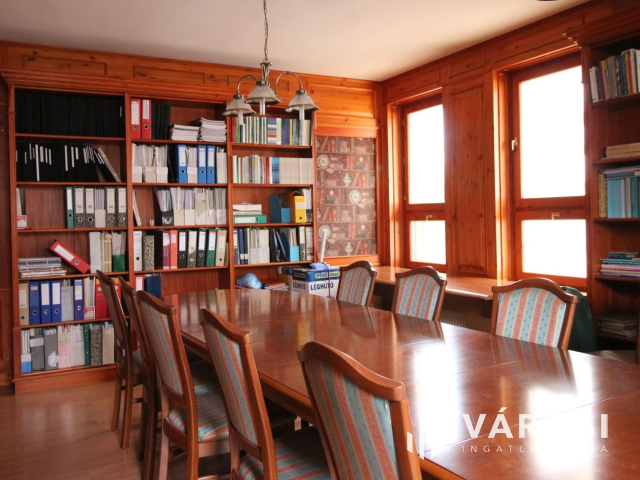 Befektetésre alkalmas irodaház eladó!