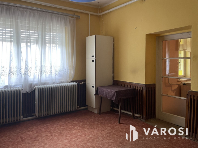 Befektetés vagy lakóház jó helyen