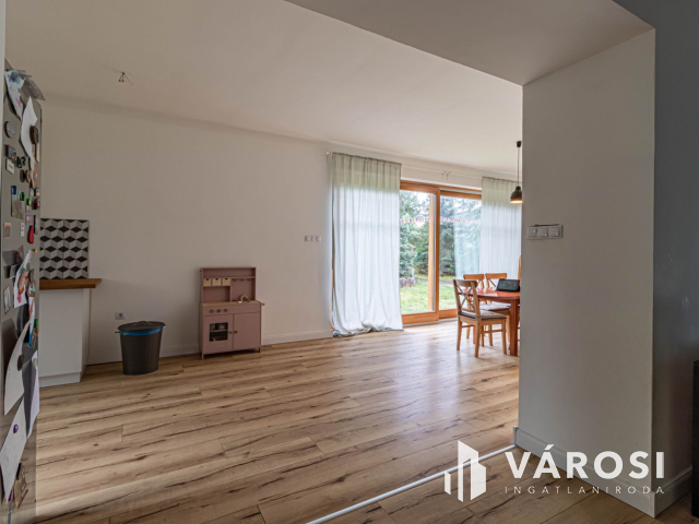 Tágas terekkel rendelkező Baktói családi ház