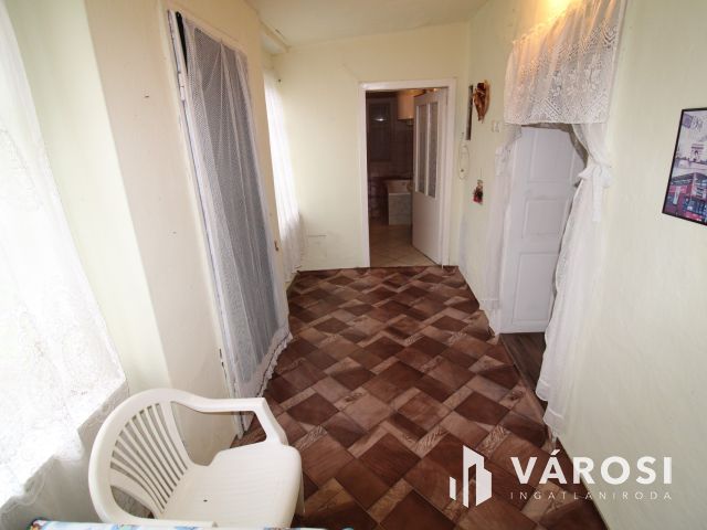 2 szobás ház Kunágotán, nagy telekkel.