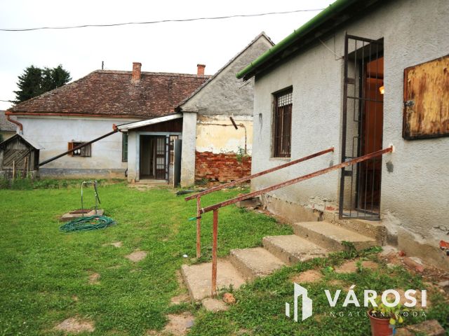 Hegyhátszentpéter gazdálkodásra és lakhatásra alkalmas eladó