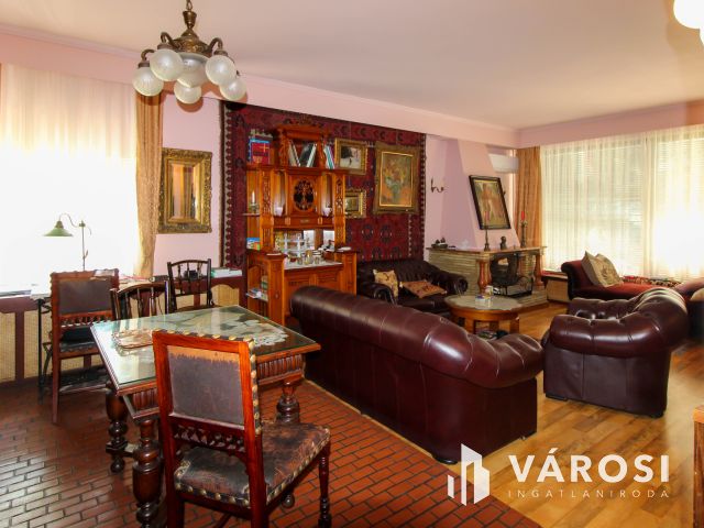 „Vállalkozása és családi háza egy helyen Bajnán.”