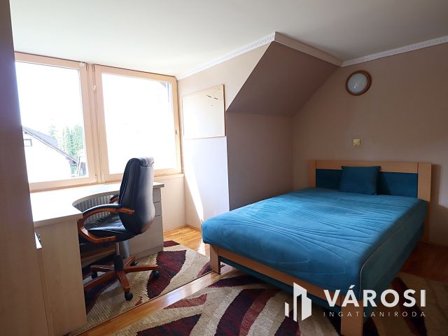 Parádon több generációs családi ház eladó