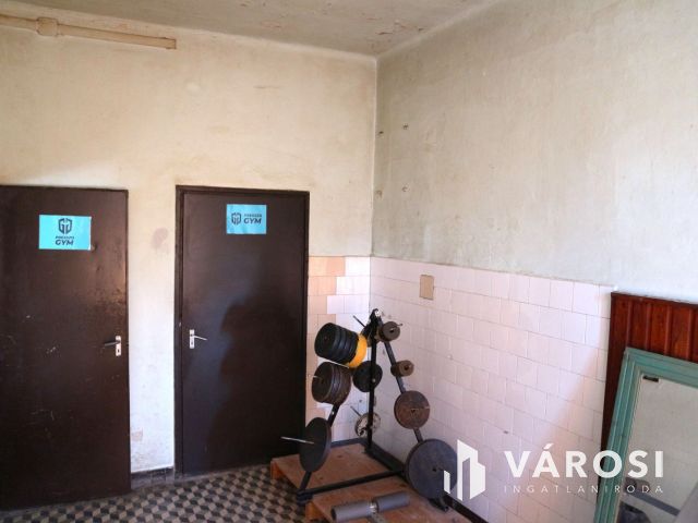 Rábagyarmat,volt presszó,cs.háznak,vagy üzletnek eladó