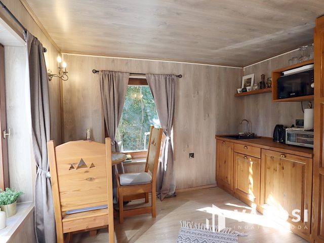 Mátrai kis faluban intim házikó eladó!