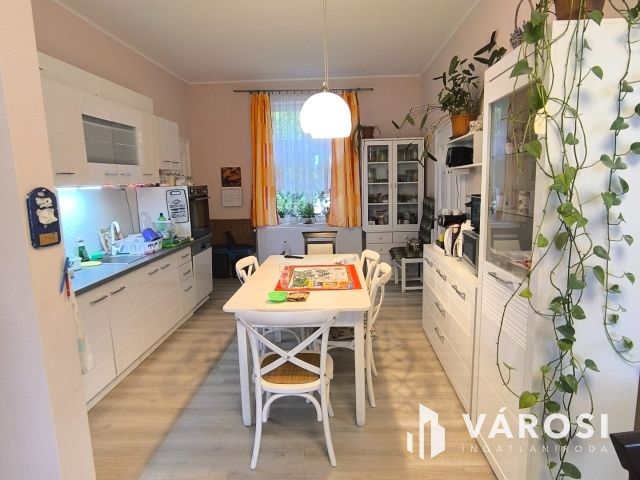 Múlt századi polgári hangulat, modern köntösben!