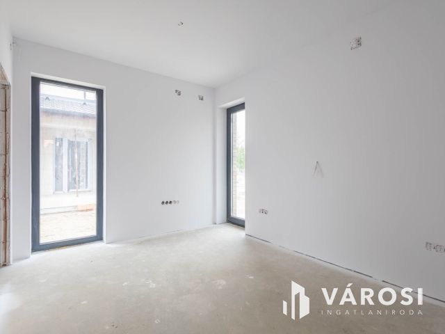 Minden igényt kielégítő újépítésű családi ház