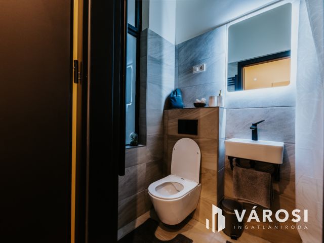 Különleges,értékes,extra "Mini Hotel" eladó.