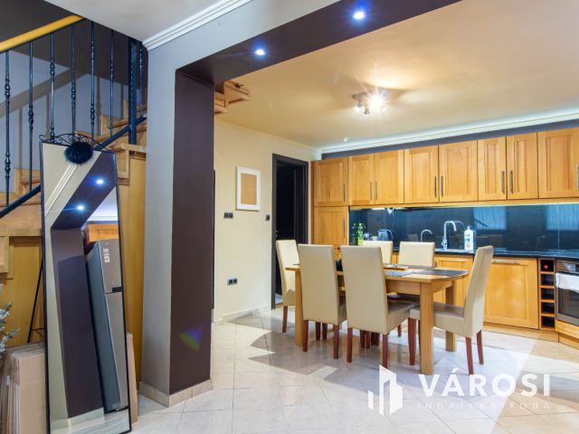 Családi ház és üzleti ingatlan egyben eladó Pátyon !