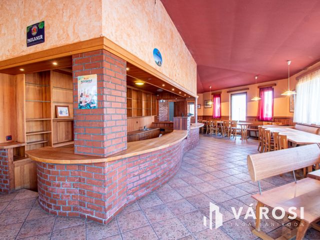 Vendgélátó egység kiváló lokációval