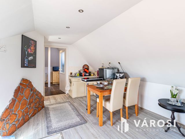 Stílusos, tágas tégla lakás, modern belső térrel