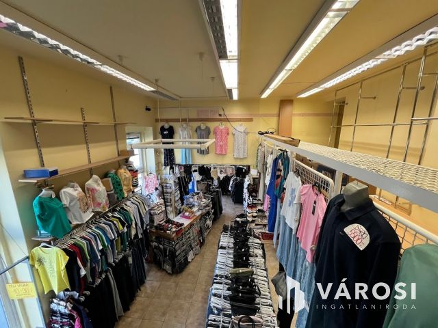 Figyelem!!! Belvárosi két lakás egyben, jó helyen eladó!