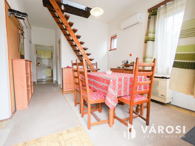 A Velencei-tó közvetlen közelében, Kápolnásnyéken!