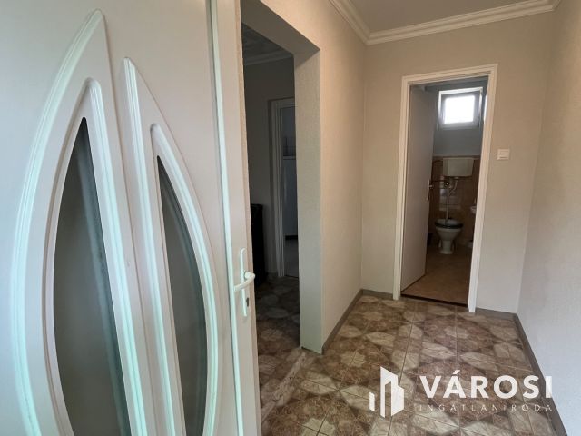 Debrecen Kerekestelepen szép rendezett ház eladó!