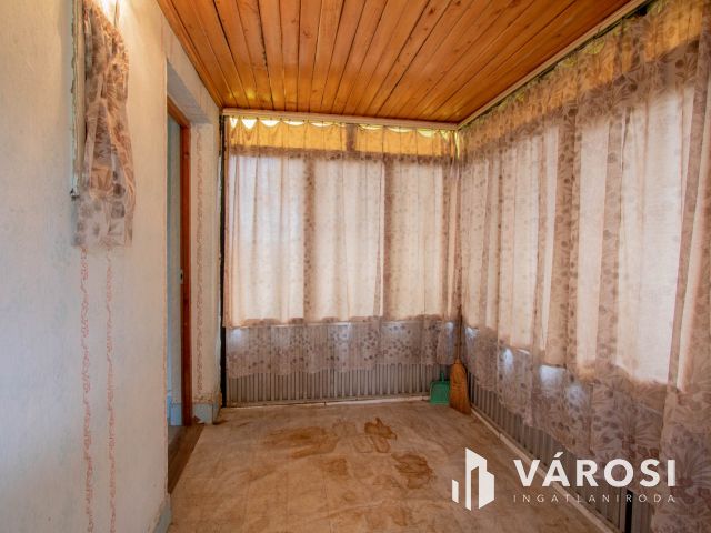 Lenti hegyen, szép panorámás területen eladó házikó