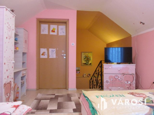 Két generációs otthon