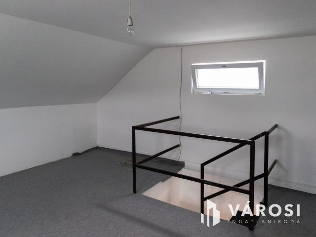 Zártkerti Családi ház Sándorfalván