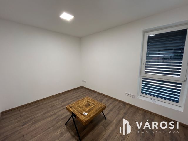 Figyelem!!! Déli Ipari park, telephely, csarnokok, irodák!