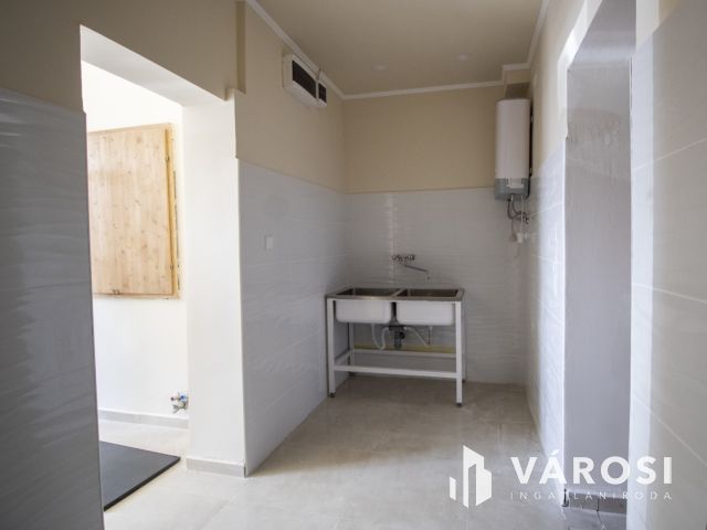 Üzleti lehetőség Kétegyháza központjában, aktív bérlőkkel