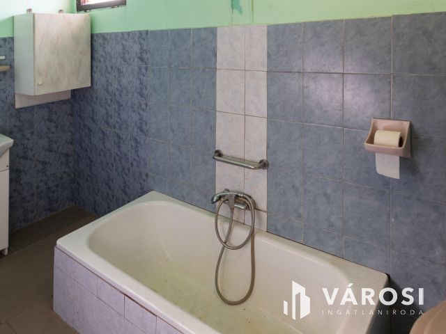 Szatymazi zártkertben könnyűszerkezetes házikó