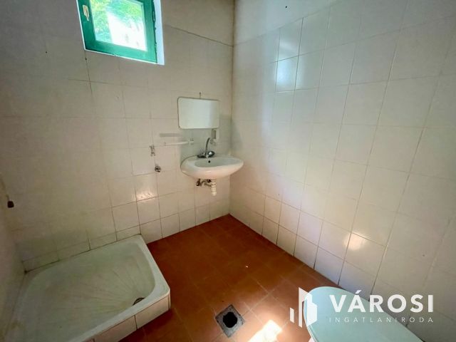 Autentikus parasztház– külön vendéglátóegységgel Dégen!