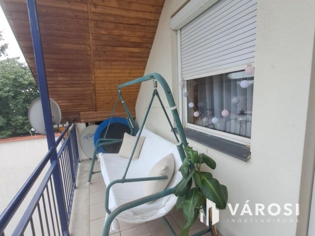 Debrecen belvárosi garázsos tégla lakás eladó