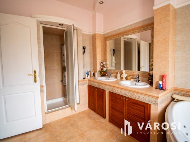 Ez az otthon nem csupán egy ház - igazi családi fészek.