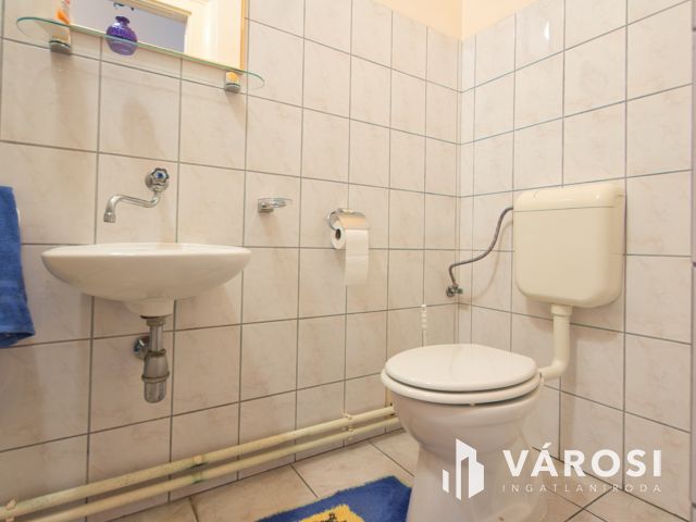 Kivételes hangulatú, belvárosi családi ház eladó