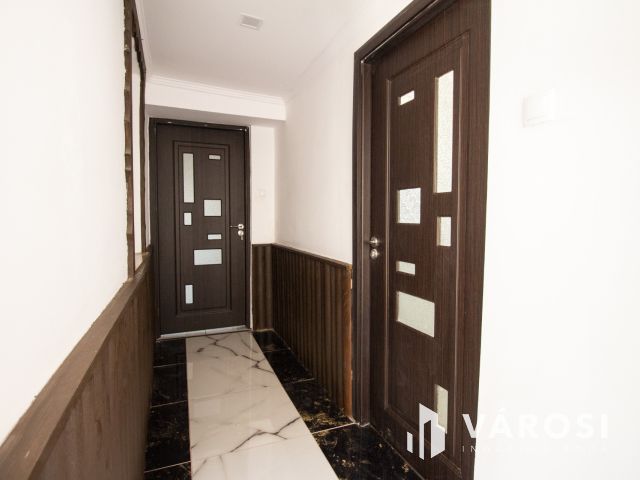 Modern, azonnal költözhető otthon Elek központjában