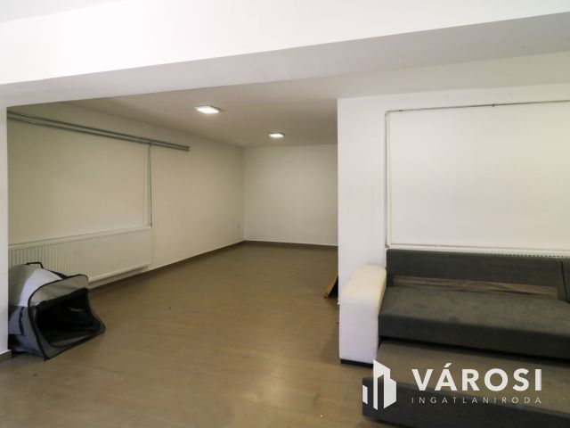 Működő apartman, raktár és telephely egyben!