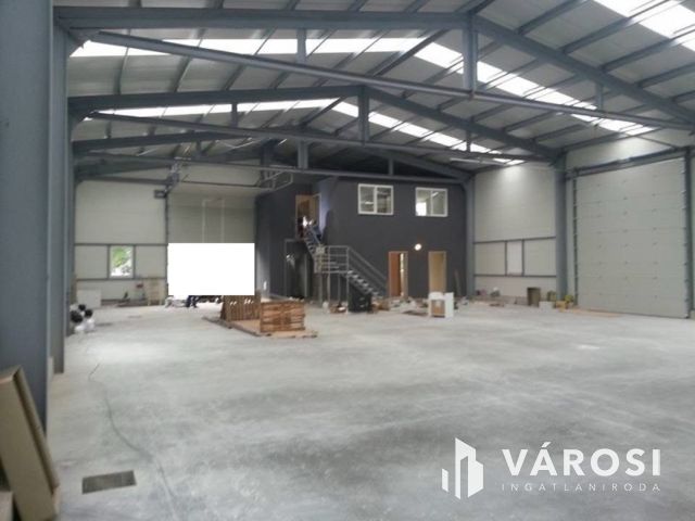 Eladó ipari Csarnok, a BYD szomszédságában!