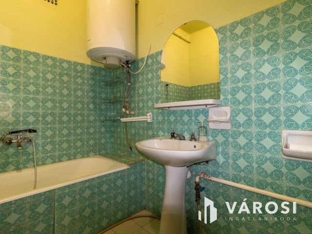 Gondosan karbantartott 2 szobás téglaház