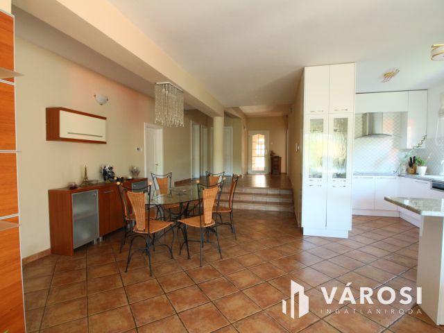 Tökéletes otthon gyönyörű környezetben