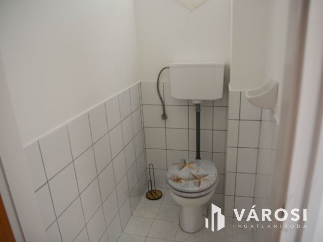 Balatonhoz közeli dupla lakás, dupla garázzsal