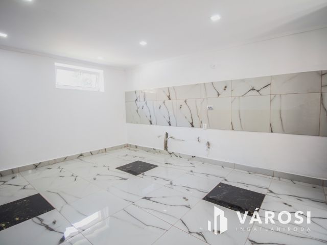 Modern, azonnal költözhető otthon Elek központjában