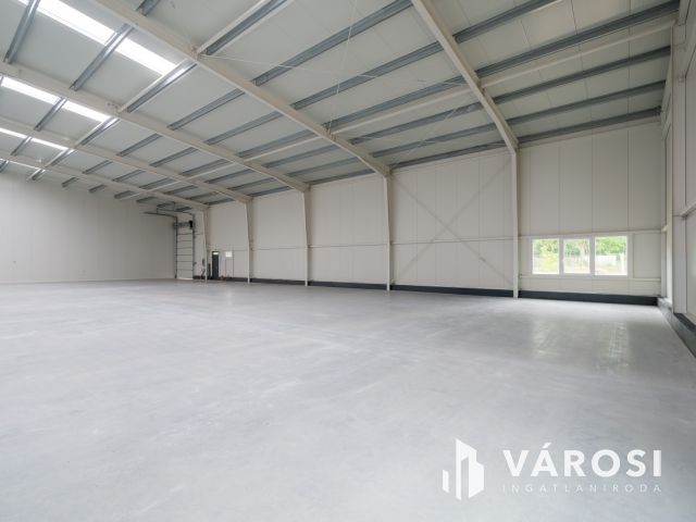 2 oldalról rakodható, nagy belmagasságú raktár Alsónémedin