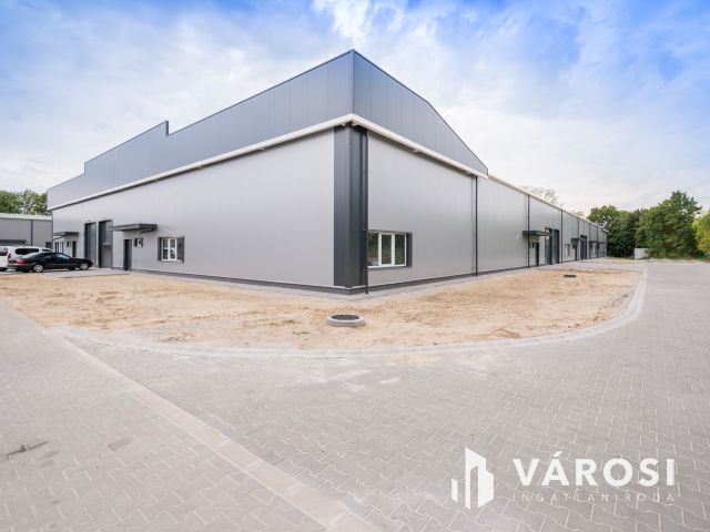 2 oldalról rakodható, nagy belmagasságú raktár Alsónémedin