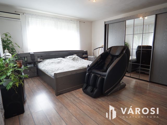 Szepetneken családi ház, sok lehetőséggel