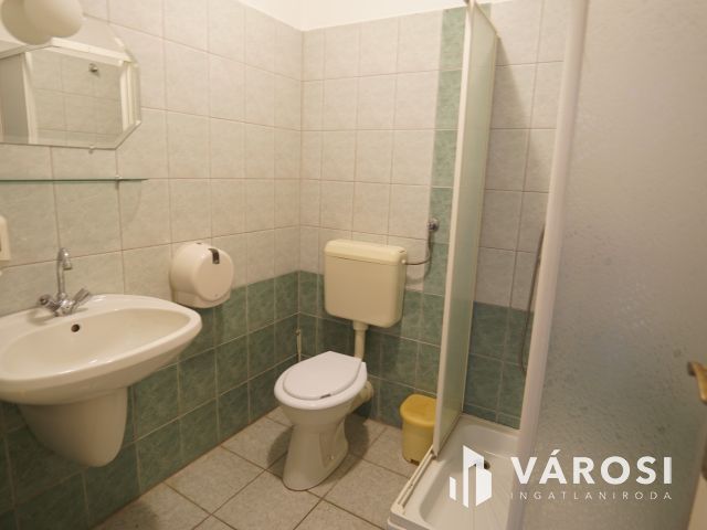 Tökéletes helyen, jó állapotú vendéglátó egység eladó!