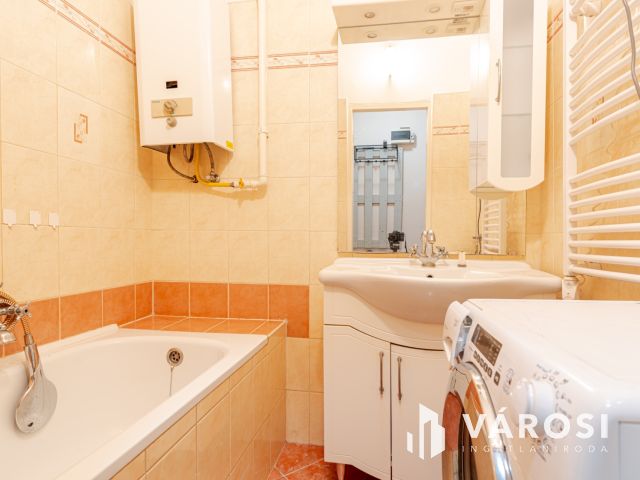 Csendes, zöldövezeti 2 szobás lakás - jó állapot