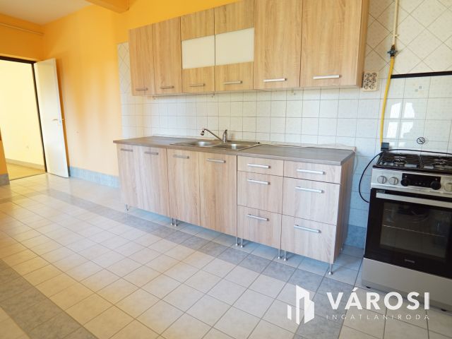 Kétgenerációs, folyamatosan karbantartott családi ház!