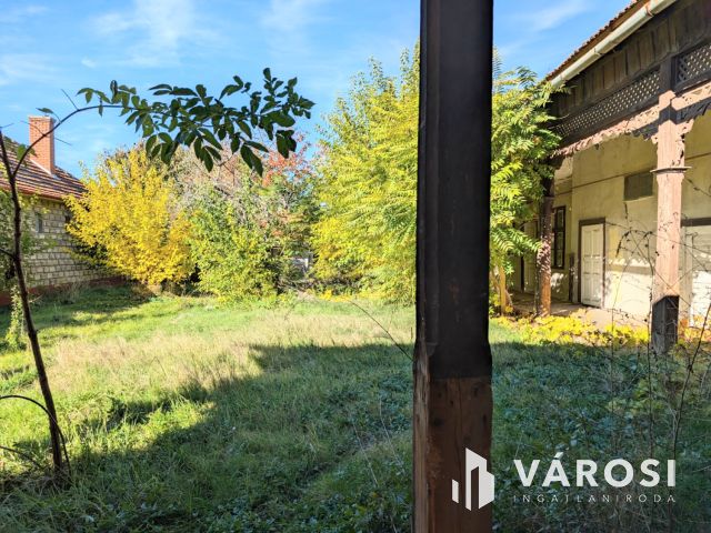 Nagypolgári Nagy ház Nagy telken!