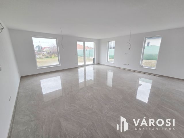 Kétgenerációs Modern Családi Otthon Soroksáron