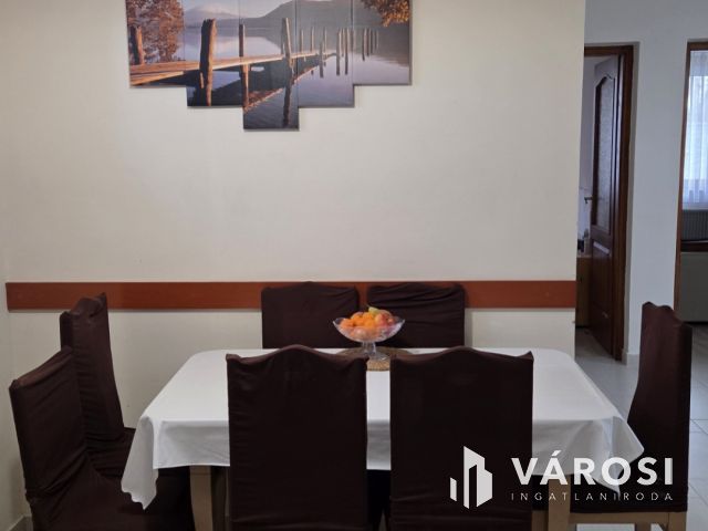 Csendes részen,TIP-TOP ház kerttel Mikepércsen