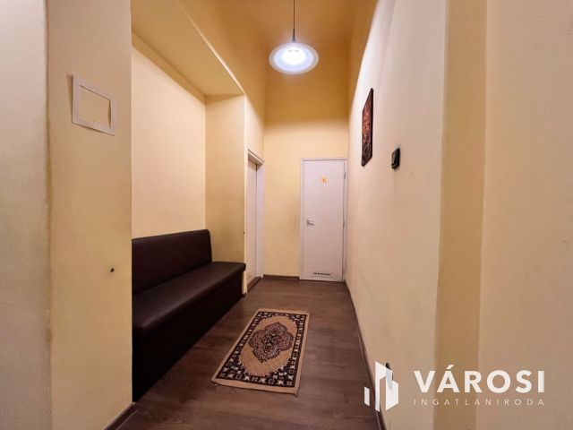 Erkélyes, galériázható lakás  a belvárosban - ne hagyja ki!