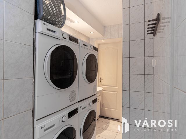 Egy szelet történelem a Bécsi körúton