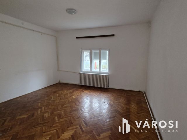 Lakás árban ház a Kertvárosban-Debrecen