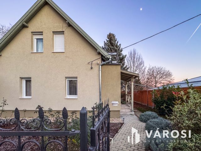 Tökéletes otthon a természet ölelésében